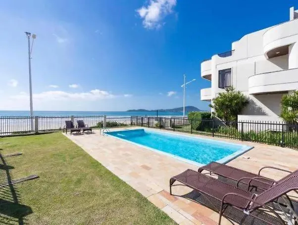 Apartman Apartamento 4 Suites Bombas Pe Na Areia Bombinhas Brazília