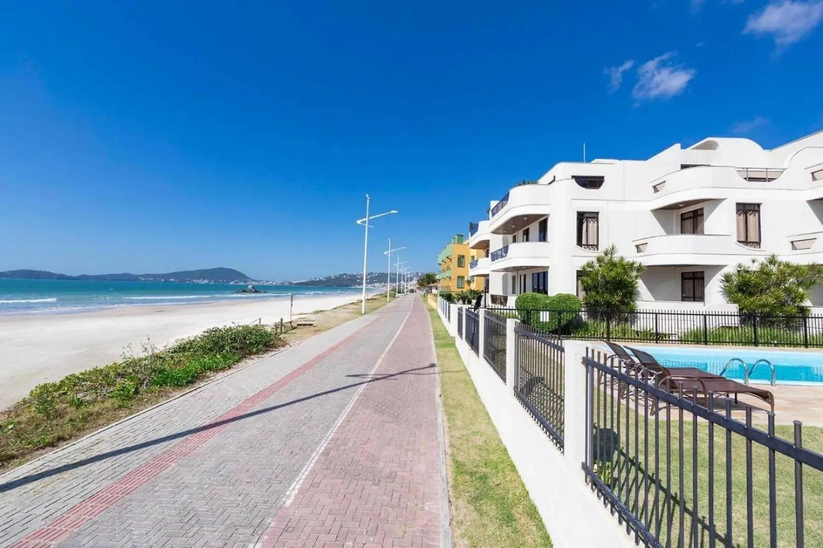 Apartamento 4 Suites Bombas Pe Na Areia 봄비나스