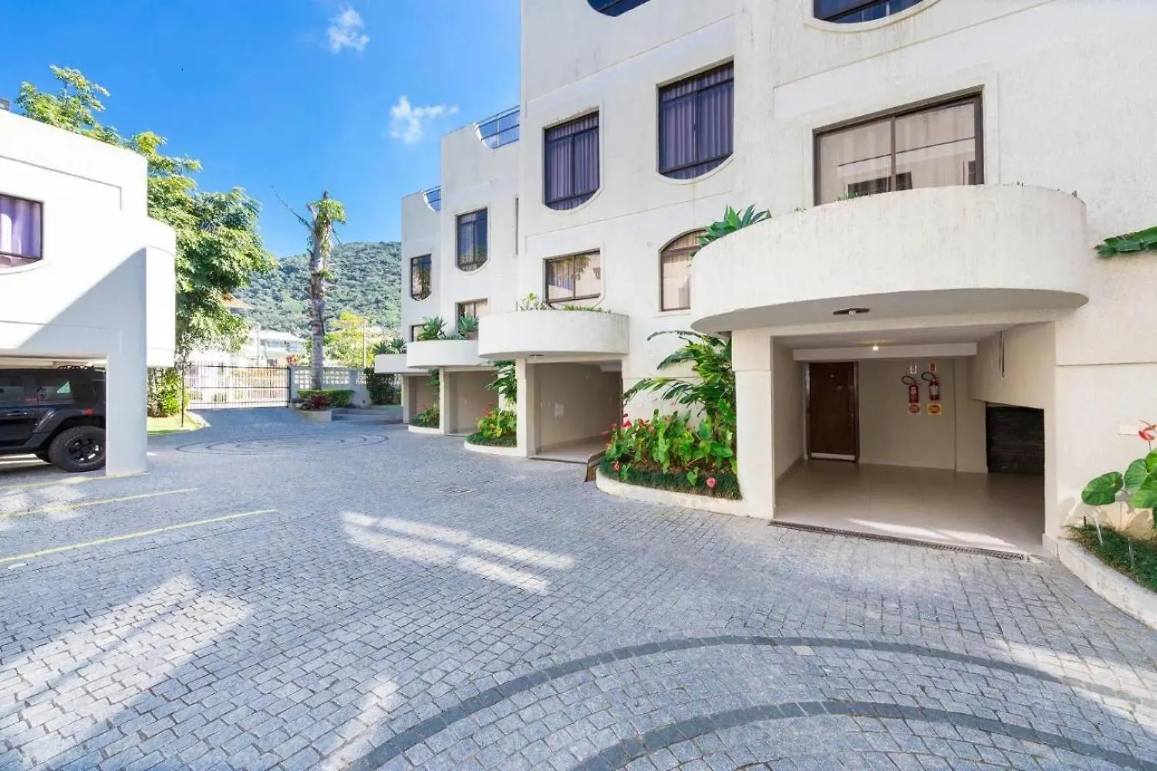 아파트 Apartamento 4 Suites Bombas Pe Na Areia 봄비나스
